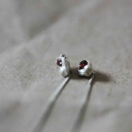 Tiny Hands | Silver Red Garnets Thread Through Earrings