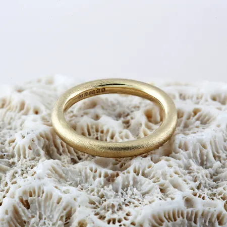 Round Wedding Band 18ct Yellow Gold
