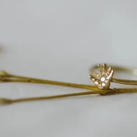 Ella | 9ct Customizable Gold Ring With Stone