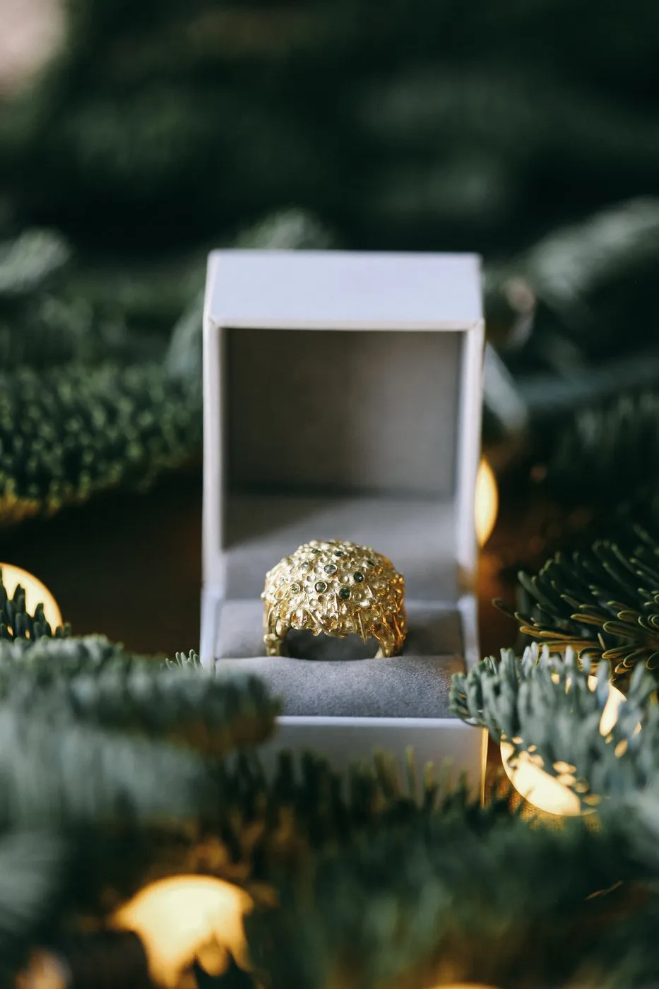 Dovile_Bertulyte_gold_cocktail_ring_wth sapphires_12