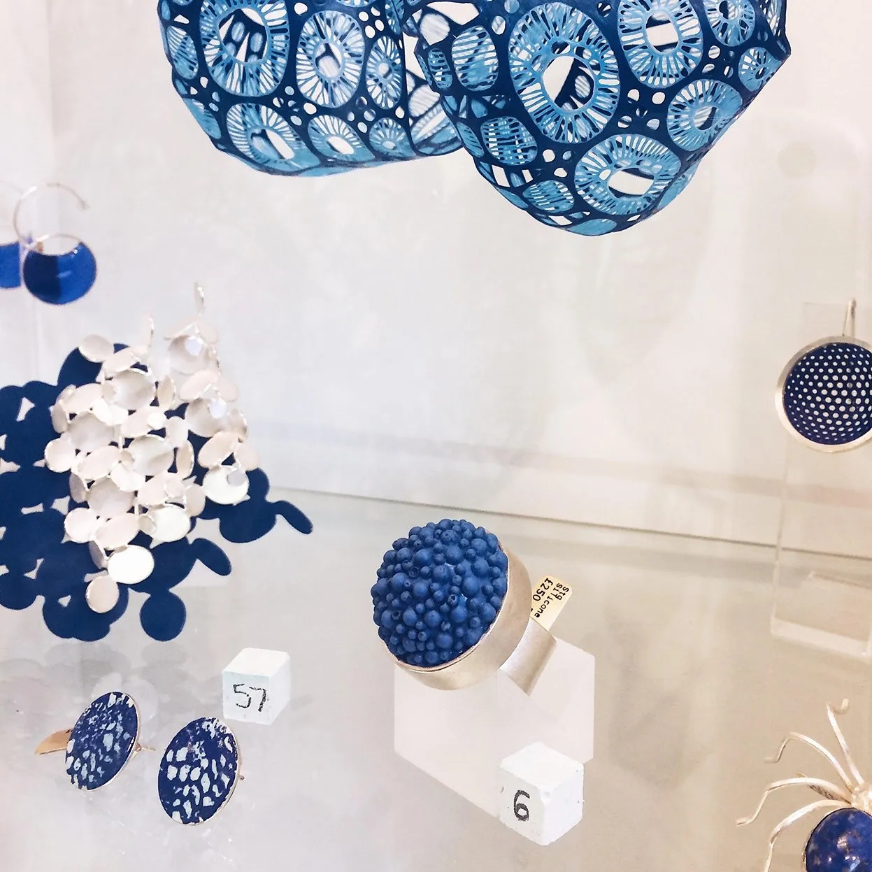 Dovilė Bertulytė gill wing blue exhibition