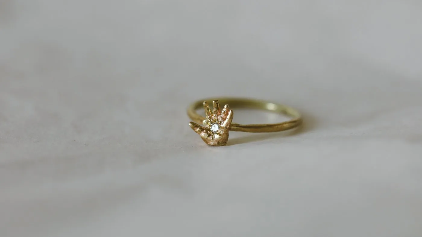 Dovile_Bertulyte_jewellery_miniature hand ring17