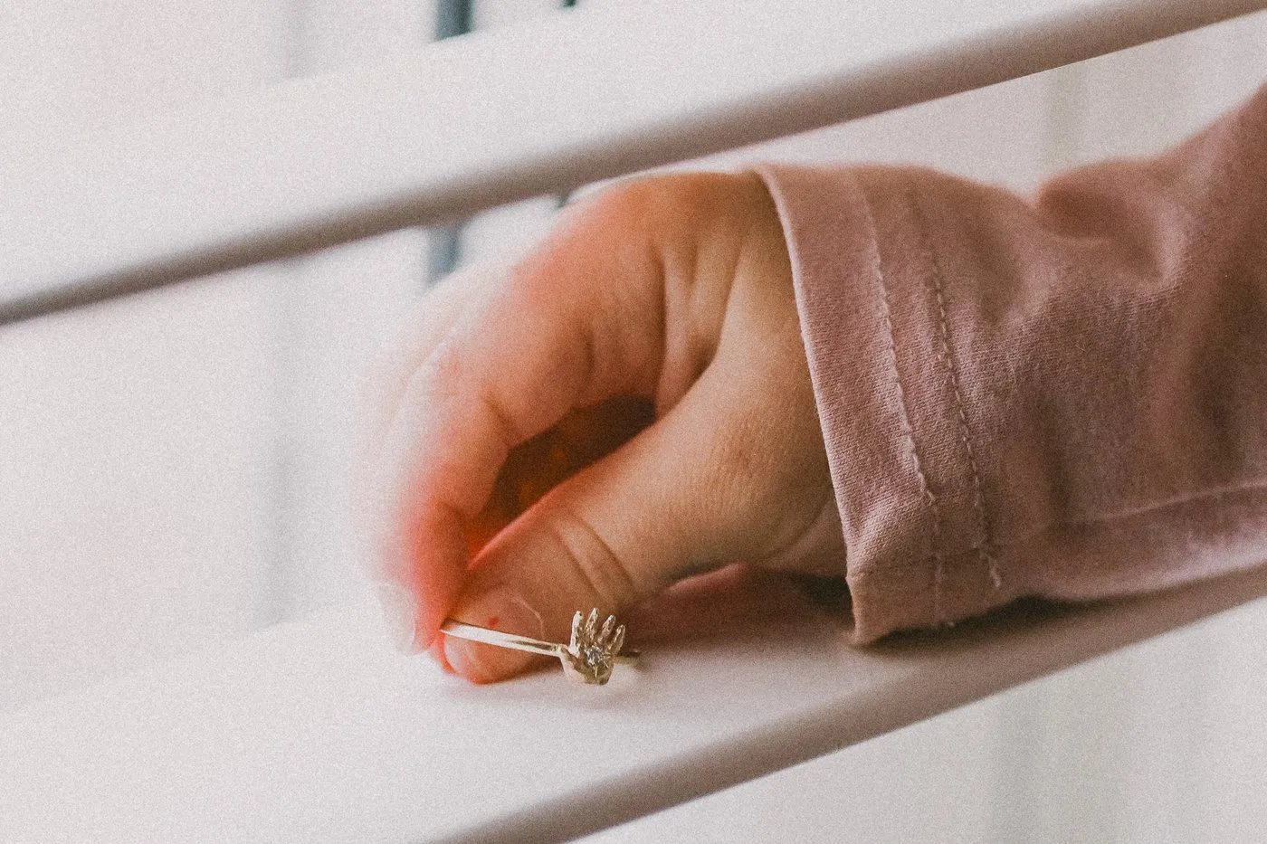 Dovile_Bertulyte_jewellery_miniature hand ring5