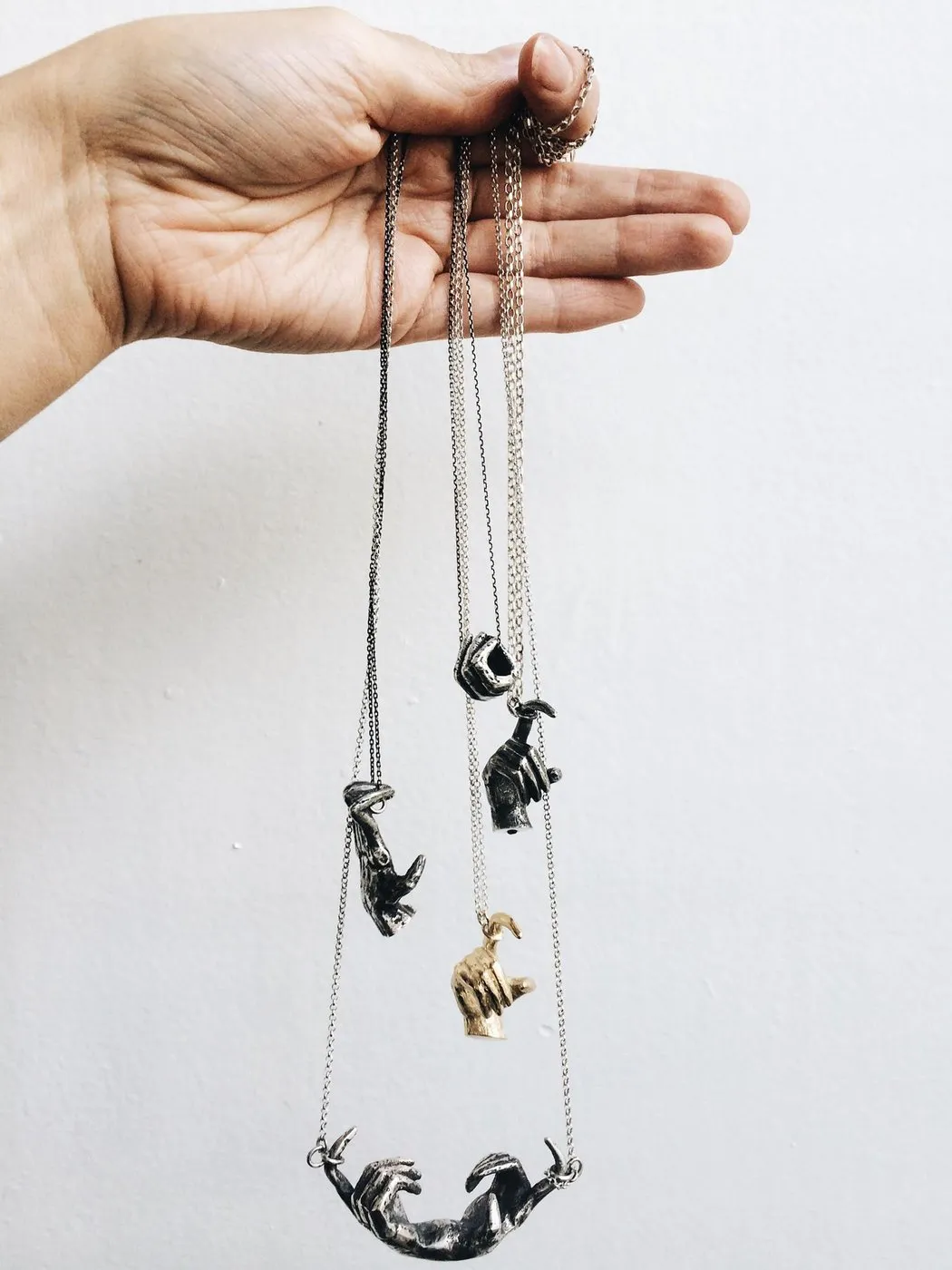 Dovilė Bertulytė hand jewellery jewellery_hands6